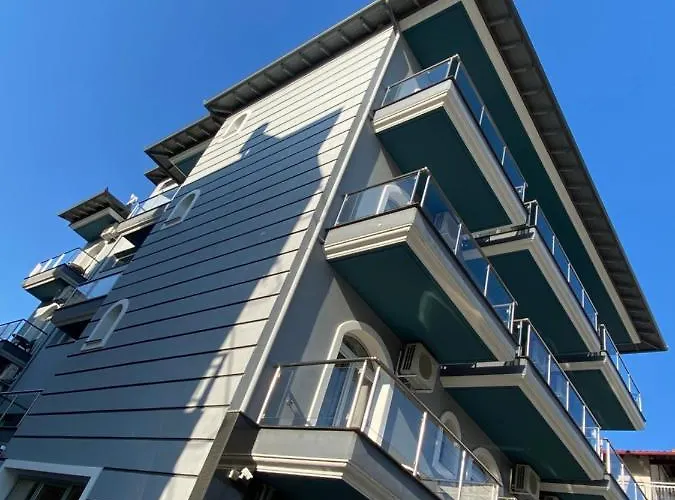 Imperia President Hotel *